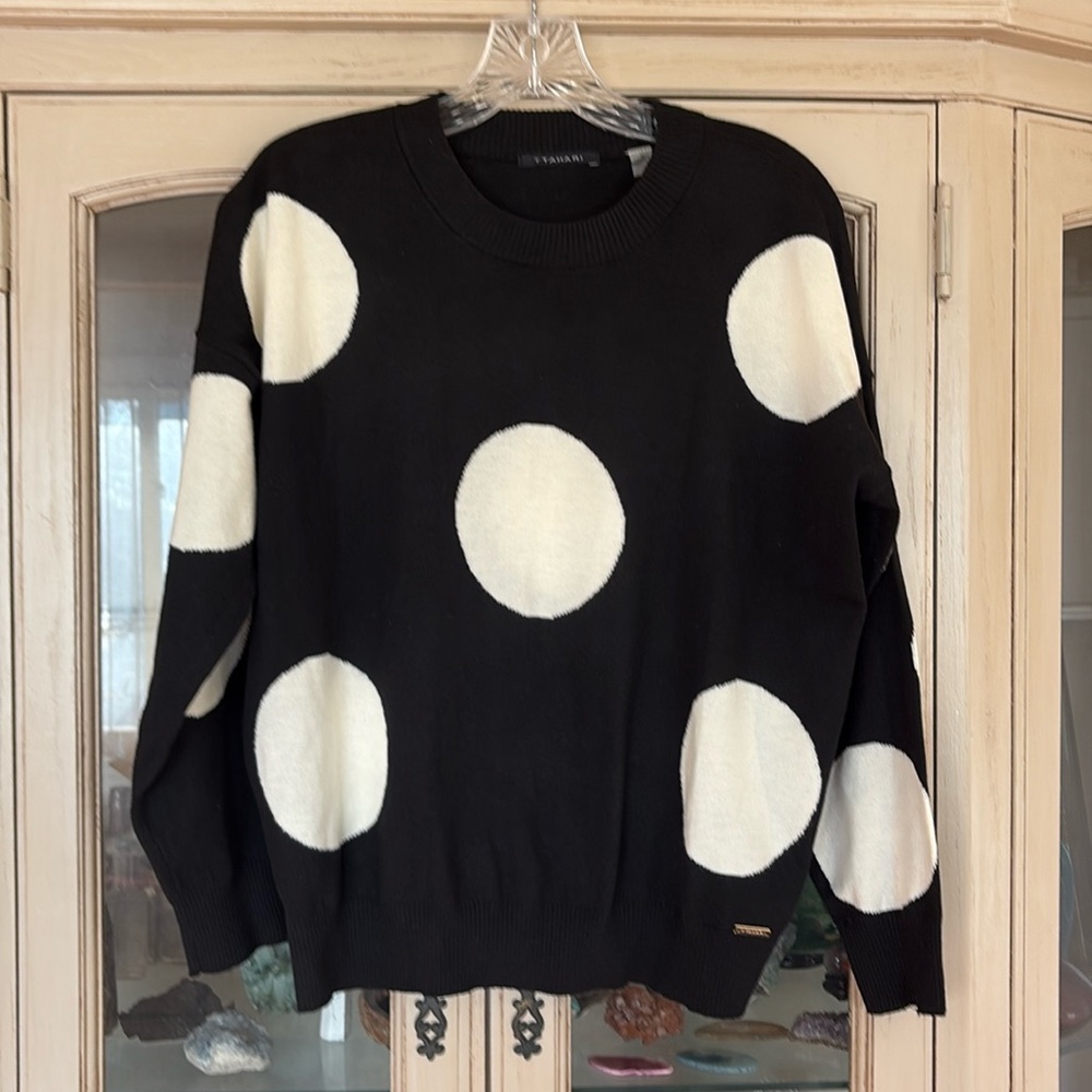 TTahari black and white polkadot sweater size medium gently used